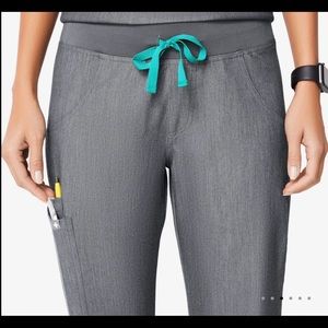 Figs Kade Cargo Scrub Pants